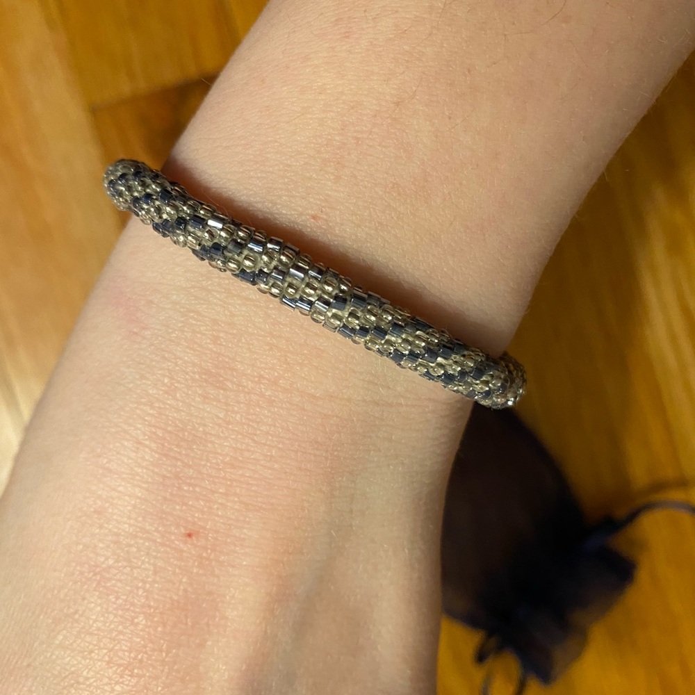 Blue Beaded Bracelet - Picture 1 of 3